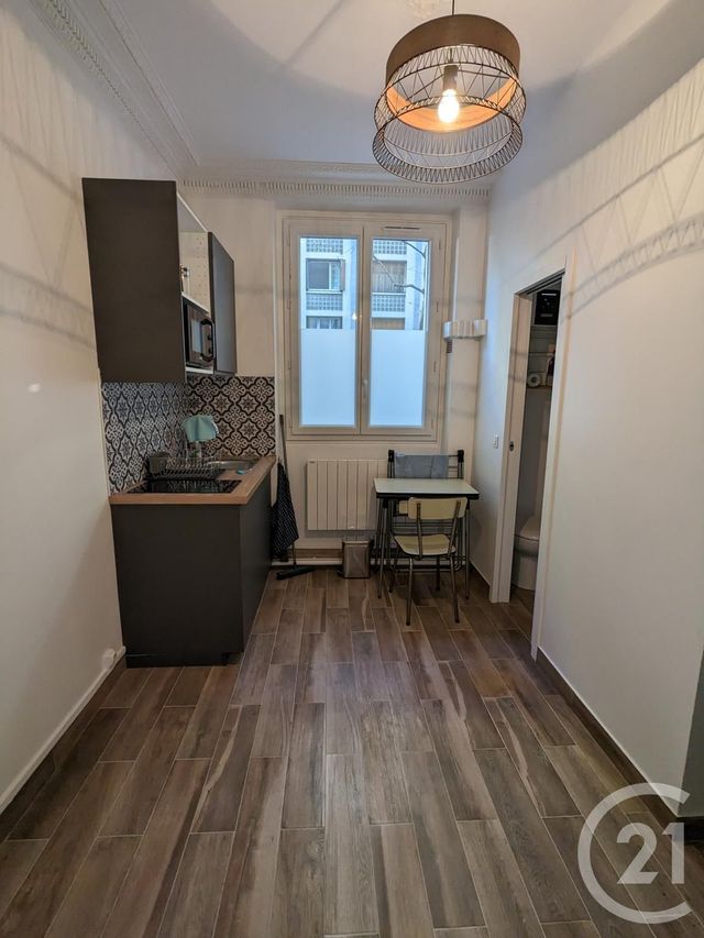 Appartement Studio à louer PARIS